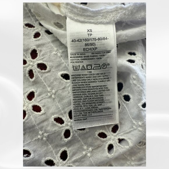 GAP White Eyelet Button Down Blouse XS Short Sleeve Cotton Versatile Top - Picture 10 of 12
